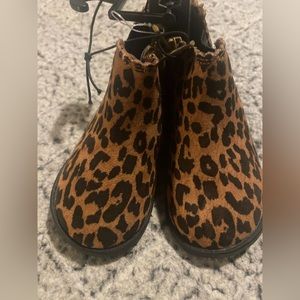 NWT Leopard Print Girls Boots